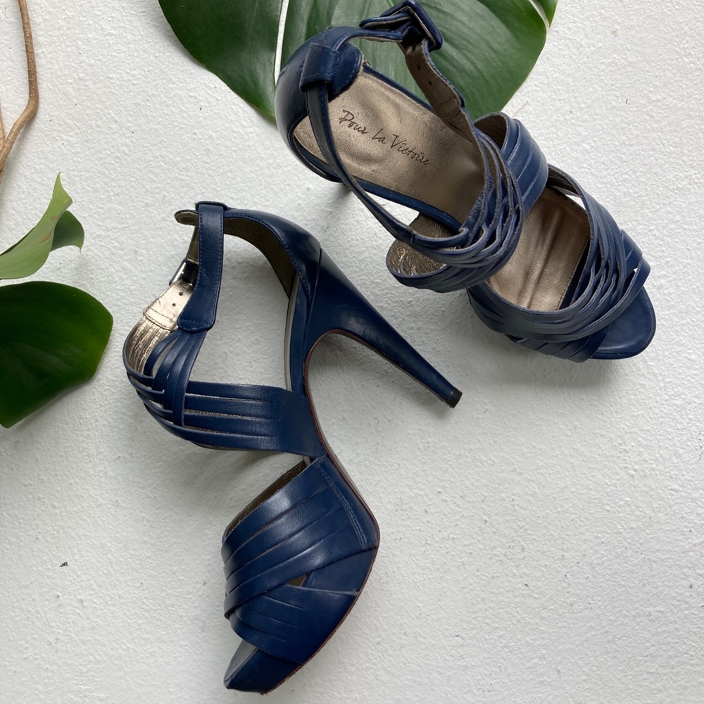 Por La Victoire size 9 leather Dominique platform heels in Indiana Midnight blue